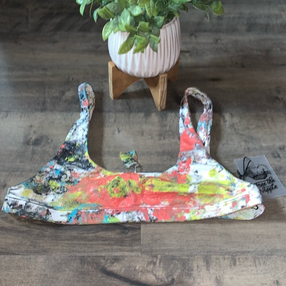 NWT FREE THE NIPPLE TEXTURED REVERSIBLE SWIM TOP - Picture 1 of 4